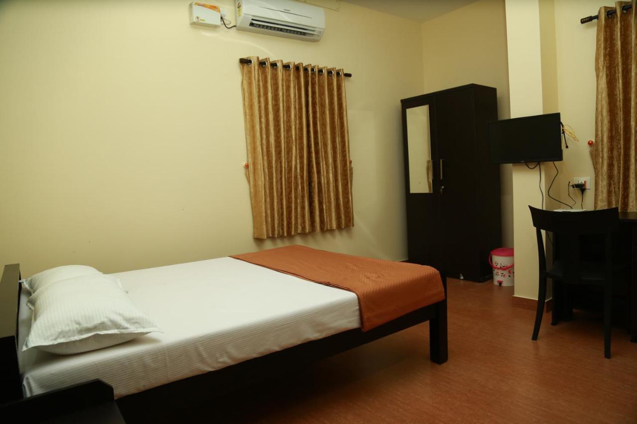 Krupa Residency Kanjirapalli Exterior foto
