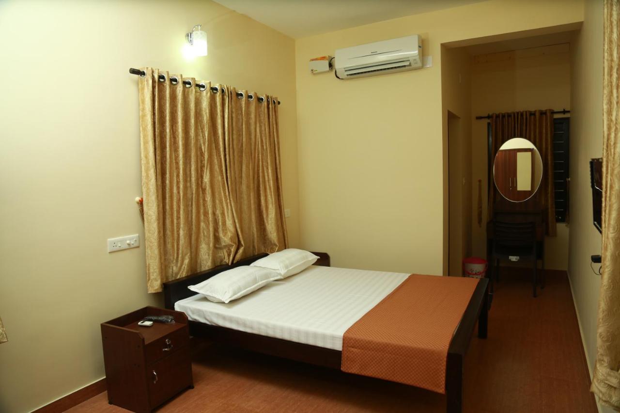 Krupa Residency Kanjirapalli Exterior foto